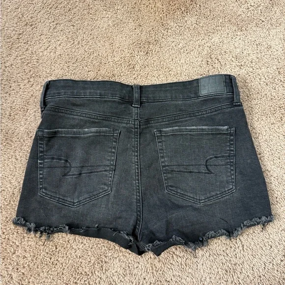 American Eagle Outfitters Black Distressed Jean Shorts - Picture 2 of 2